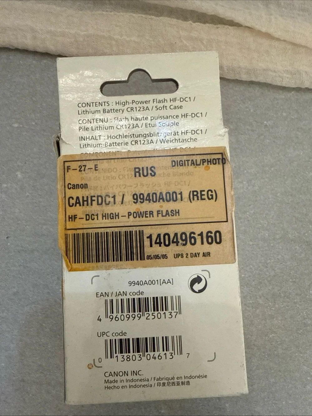 Canon HF-DC1 Flash Accessory in Red, White, Silver